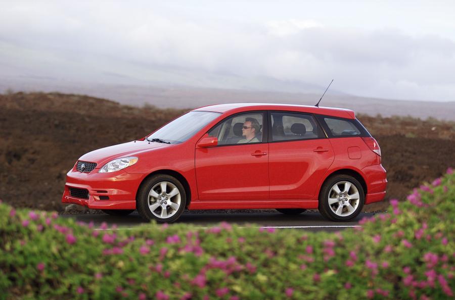  Toyota Corolla Matrix XRS (E130) 2003 года  (фото 12 из 12)